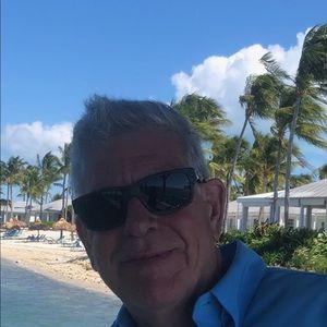 Meet your Posher, Mark